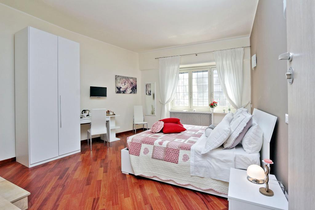 San Pietro Stazione Guesthouse Rome Exterior photo