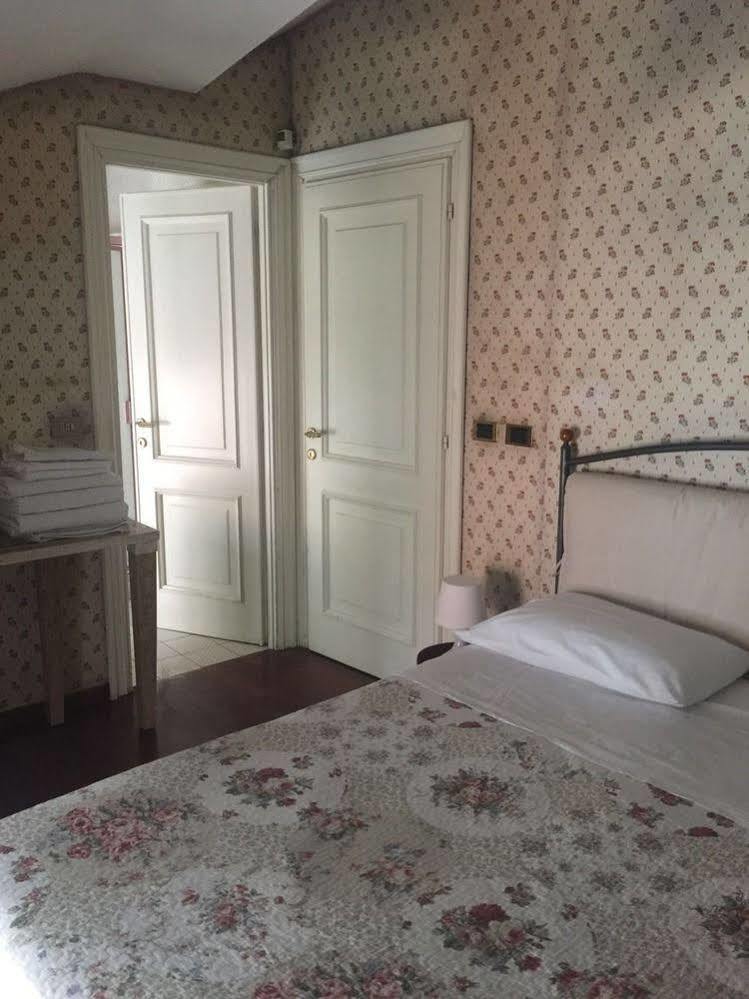 San Pietro Stazione Guesthouse Rome Exterior photo