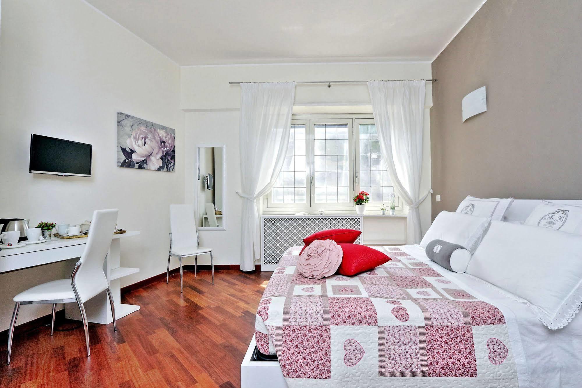 San Pietro Stazione Guesthouse Rome Exterior photo