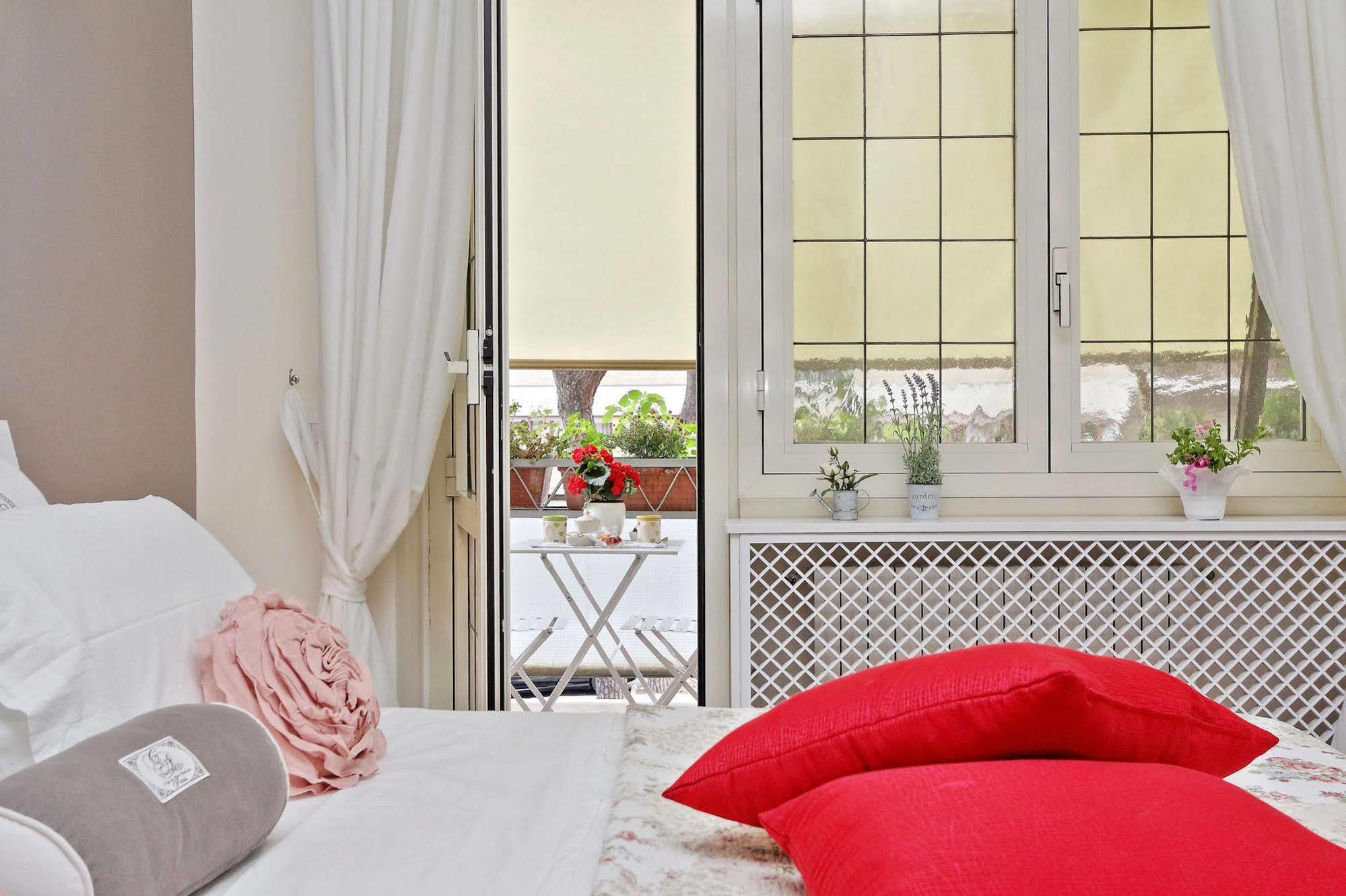 San Pietro Stazione Guesthouse Rome Exterior photo