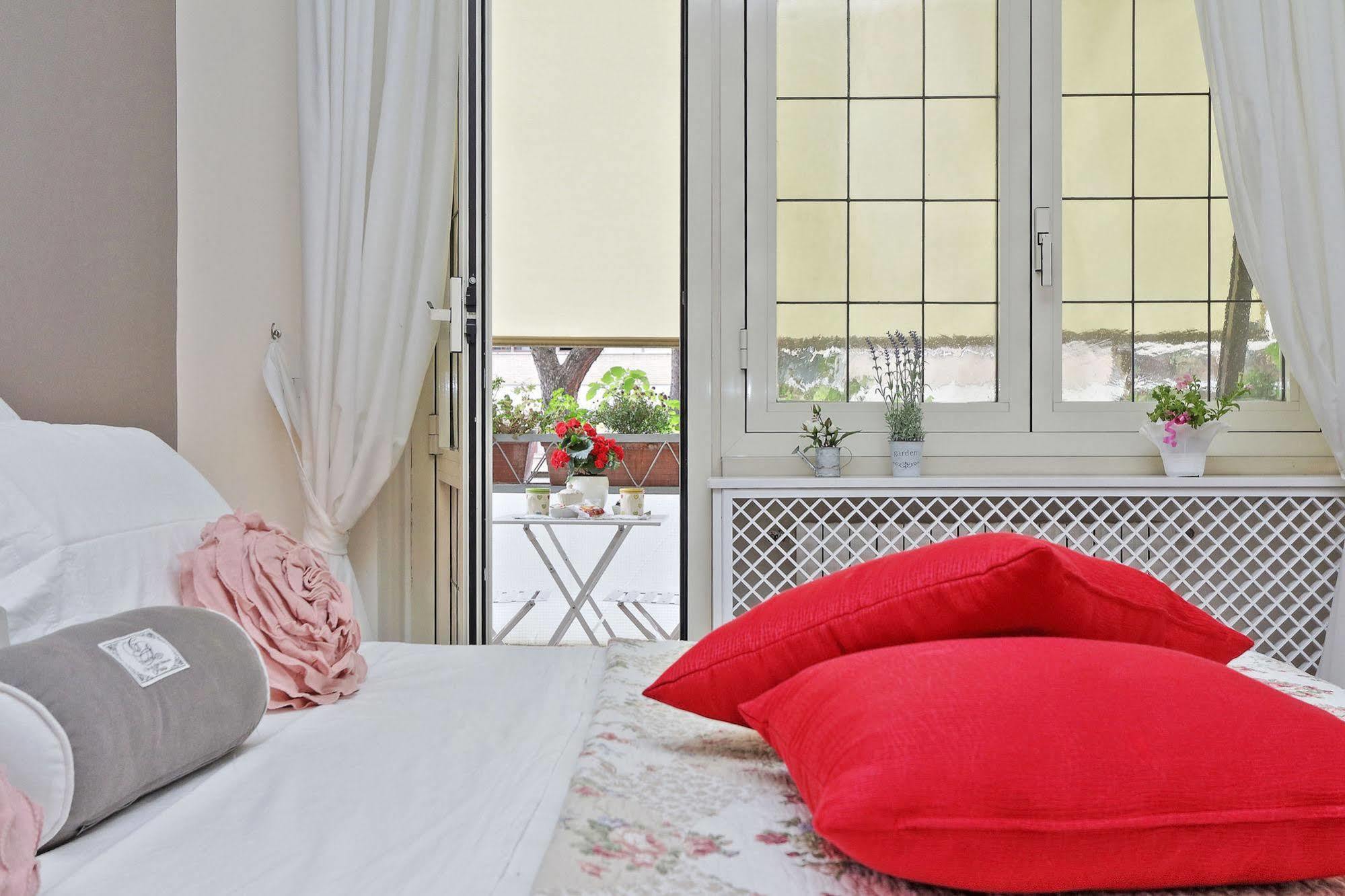 San Pietro Stazione Guesthouse Rome Exterior photo