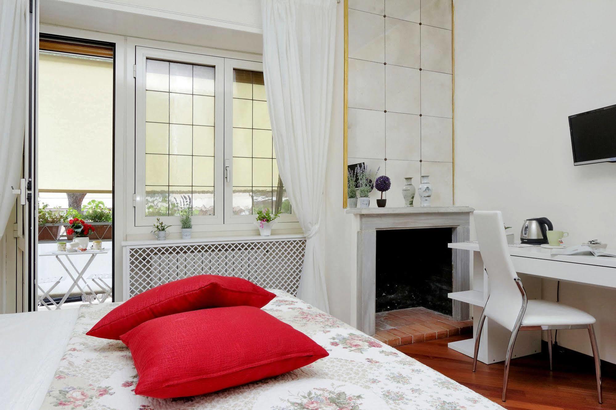 San Pietro Stazione Guesthouse Rome Exterior photo