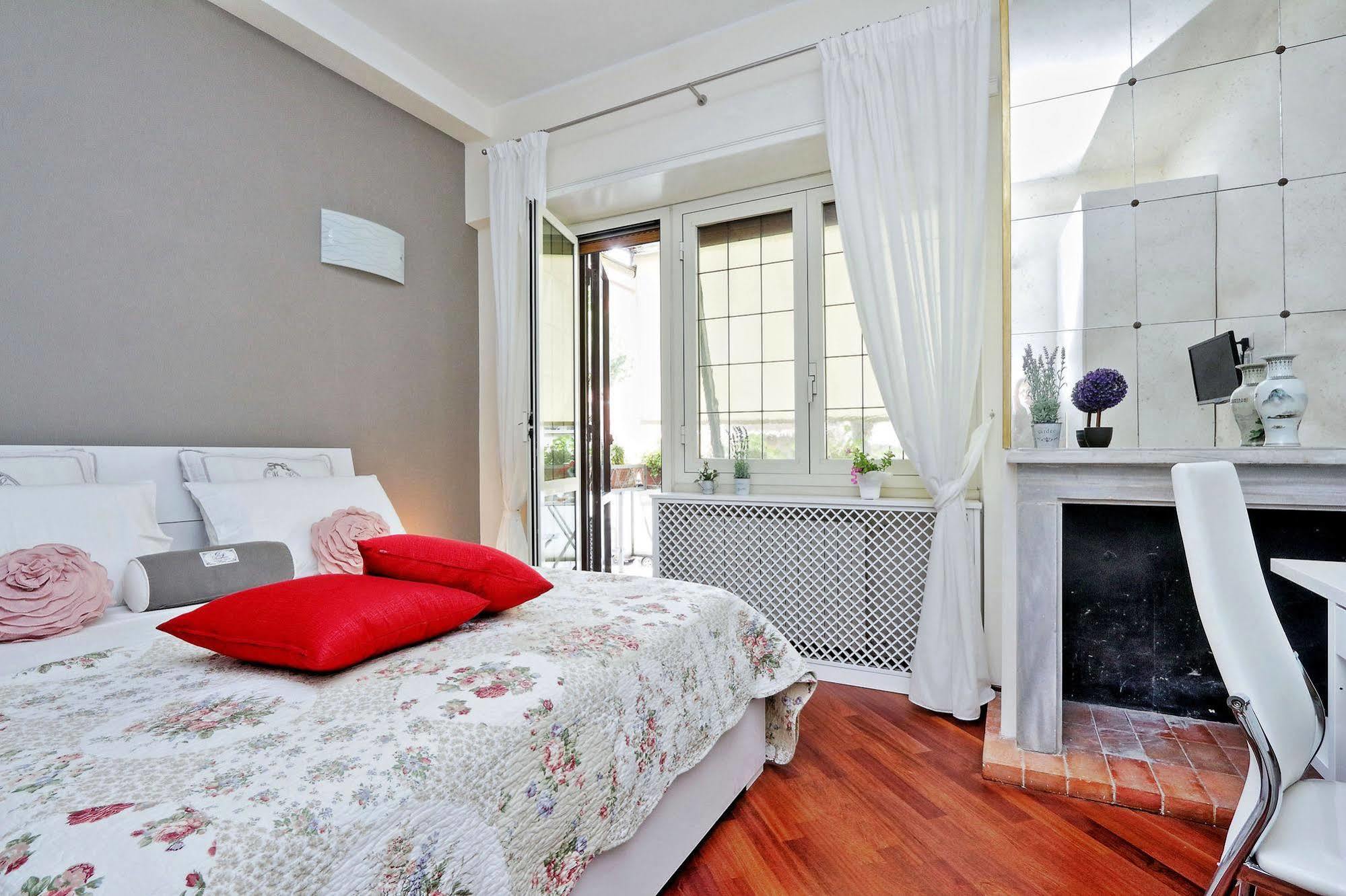 San Pietro Stazione Guesthouse Rome Exterior photo